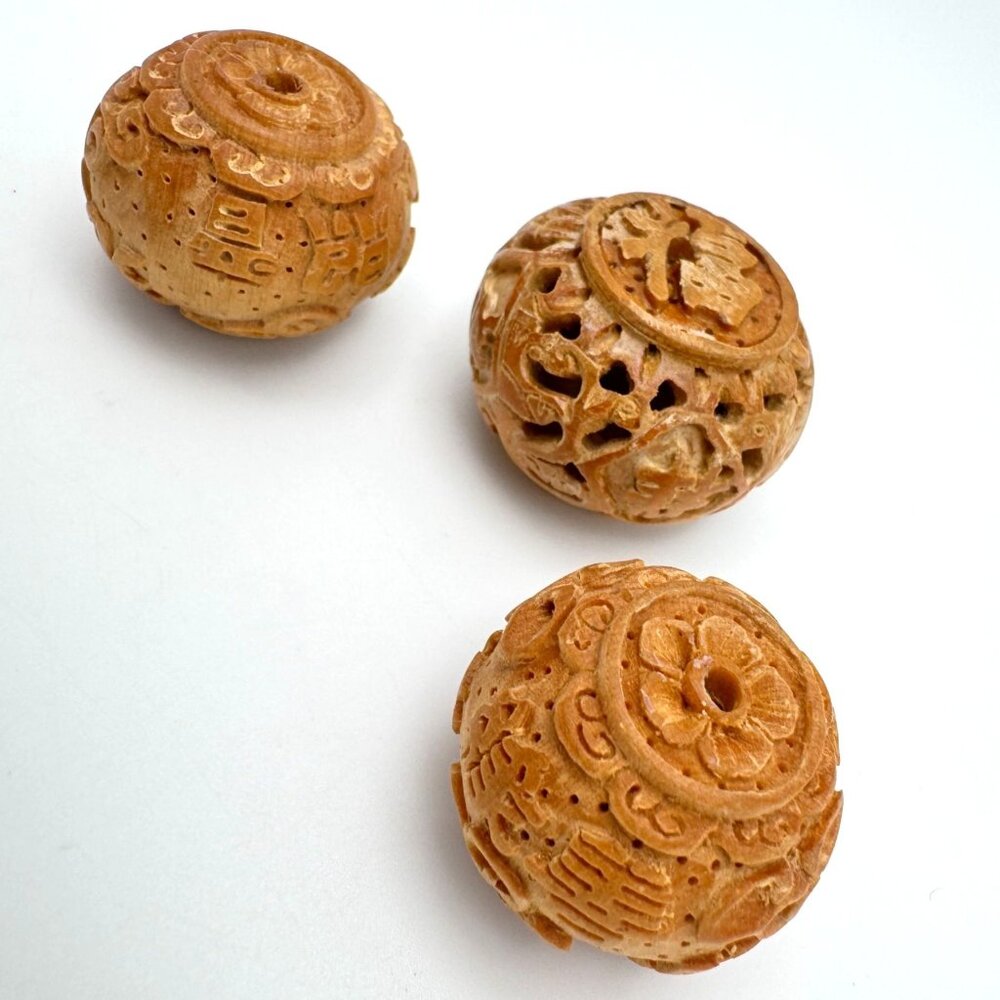 Chinese Vtg Hand-Carved Boxwood Beads Intricate Floral Symbolic Design Set Of 3